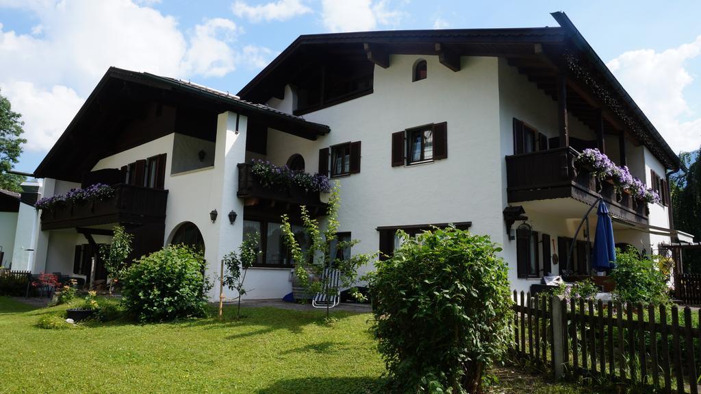 Gaestehaus Brigitte Garmisch-Partenkirchen Exterior foto